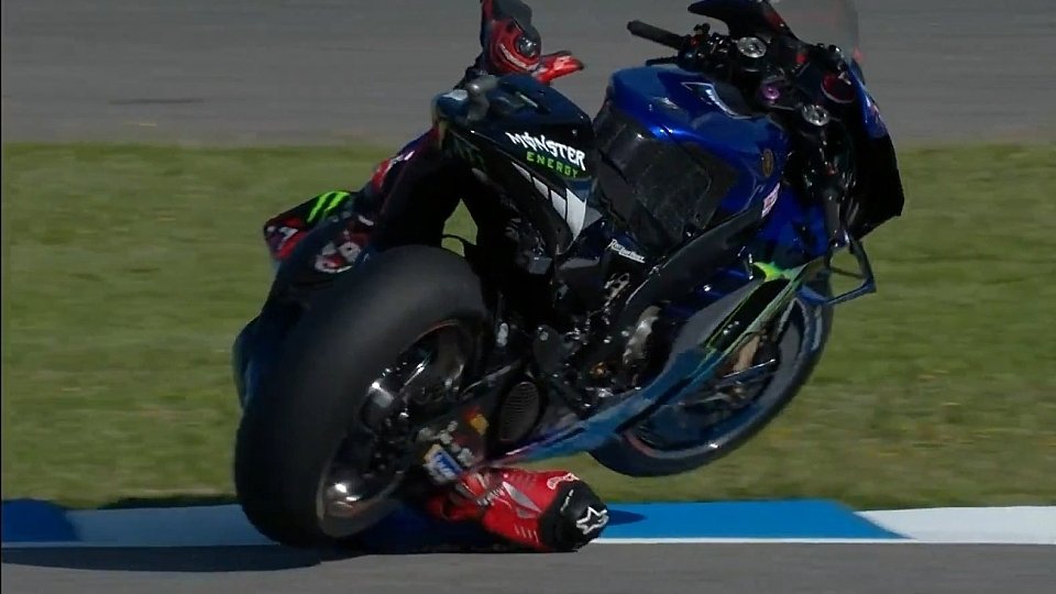 Fabio Quartararo hatte bei diesem Sturz Glück, Foto: Screenshot/MotoGP