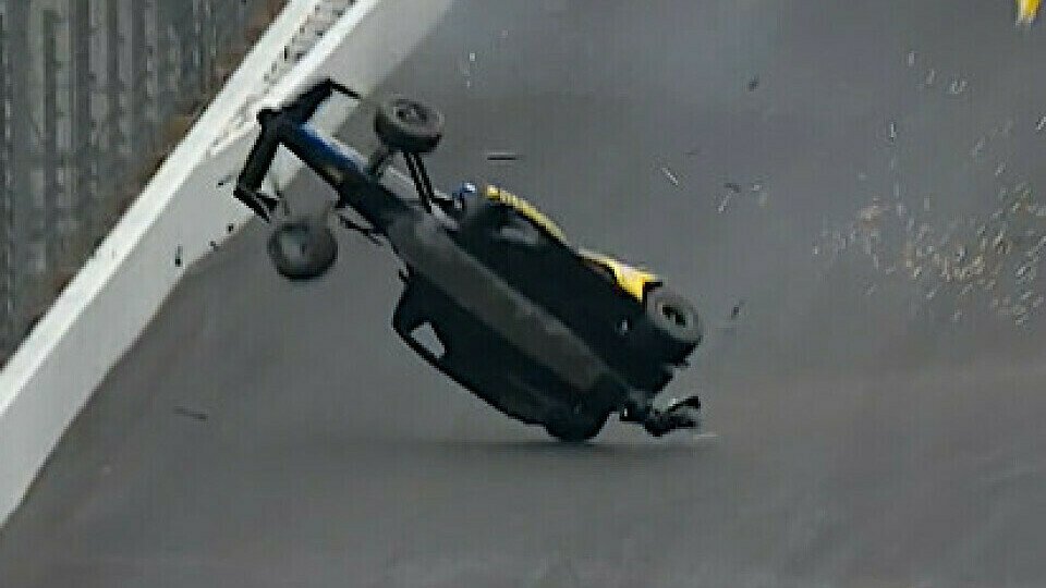 Hier fliegt Colton Herta im Training zum Indy 500 ab, Foto: IndyCar/Screenshot