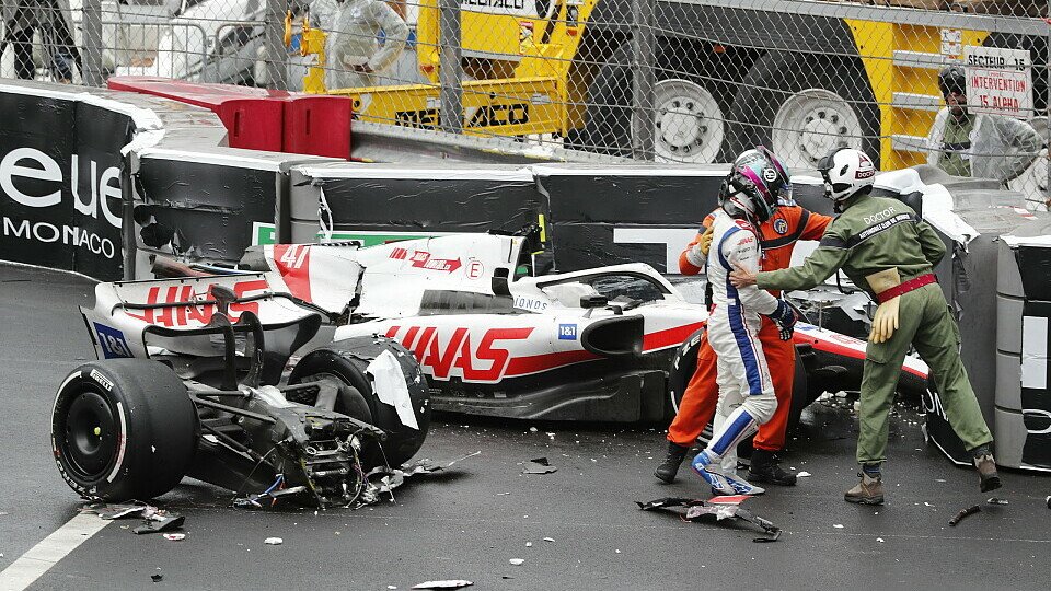 Mick Schumachers Haas wurde durch den Unfall in Monaco zerteilt, Foto: LAT Images
