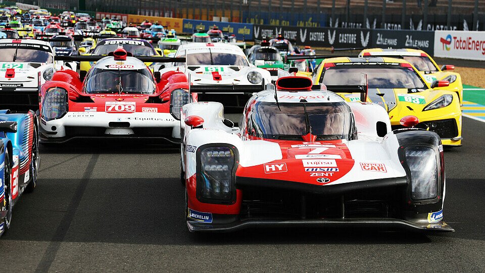 Toyota gibt zum Auftakt der 24h Le Mans 2022 die Pace im Training vor, Foto: LAT Images