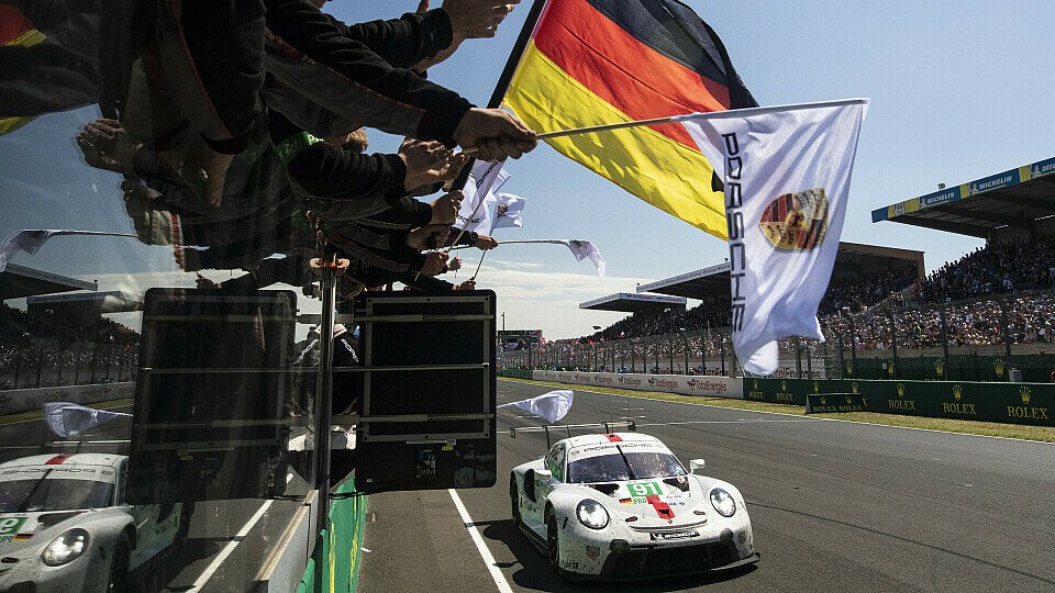 Porsche feiert den GTE-Pro-Klassensieg in Le Mans 2022, Foto: Porsche AG