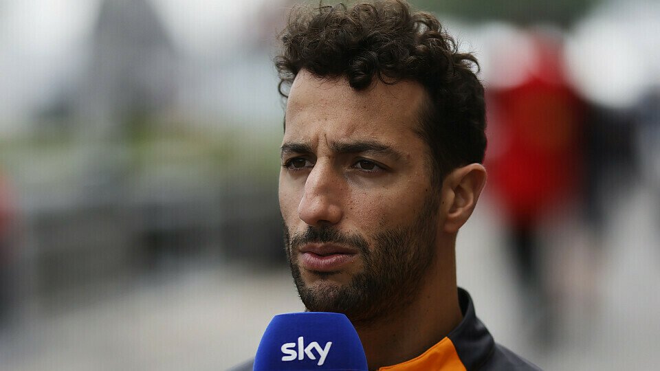 Strafe nach Unfall: Daniel Ricciardo geht in Ungarn leer aus, Foto: LAT Images