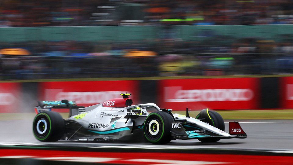 Lewis Hamilton war in Silverstone auf Kurs zur ersten Reihe, Foto: LAT Images