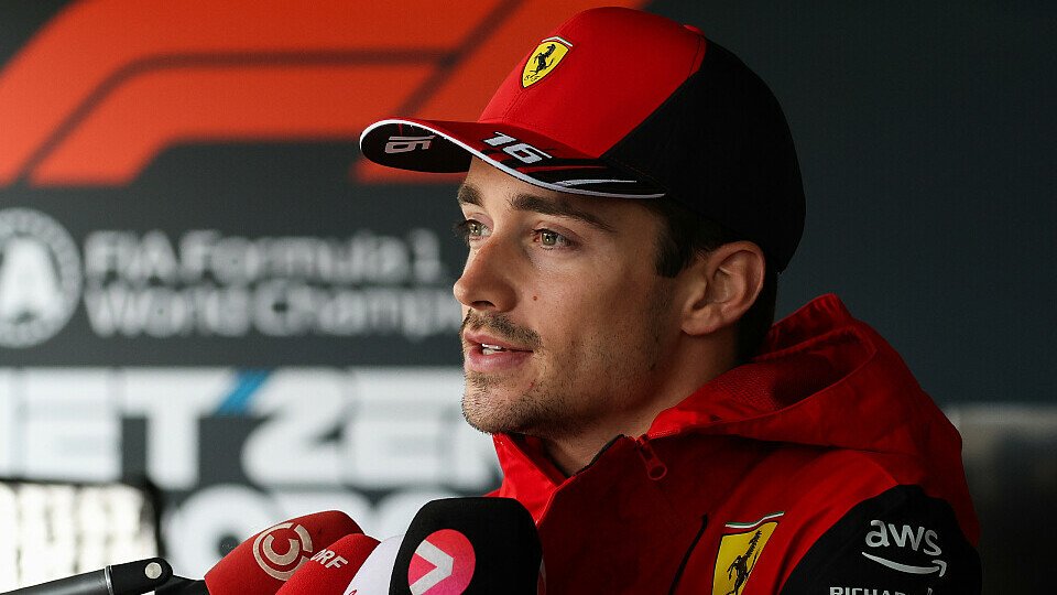 Charles Leclerc gibt sich in Österreich auf einer Linie mit Ferrari, Foto: LAT Images