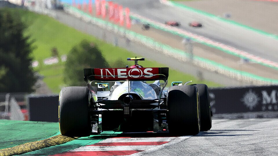 Lewis Hamilton fuhr in Österreich einsam auf Platz drei, Foto: LAT Images