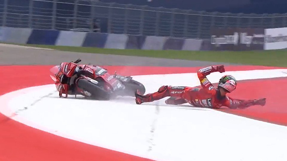 Francesco Bagnaia ging in Turn 9 zu Boden, Foto: Screenshot/MotoGP