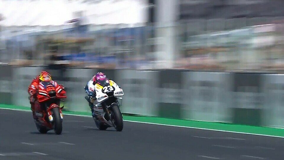 Francesco Bagnaia schlägt Enea Bastianini um 34 Tausendstel, Foto: Screenshot/MotoGP