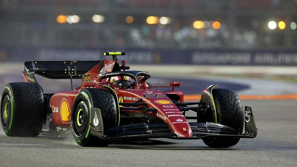 Carlos Sainz tat sich in Singapur mit dem Ferrari schwer, Foto: LAT Images