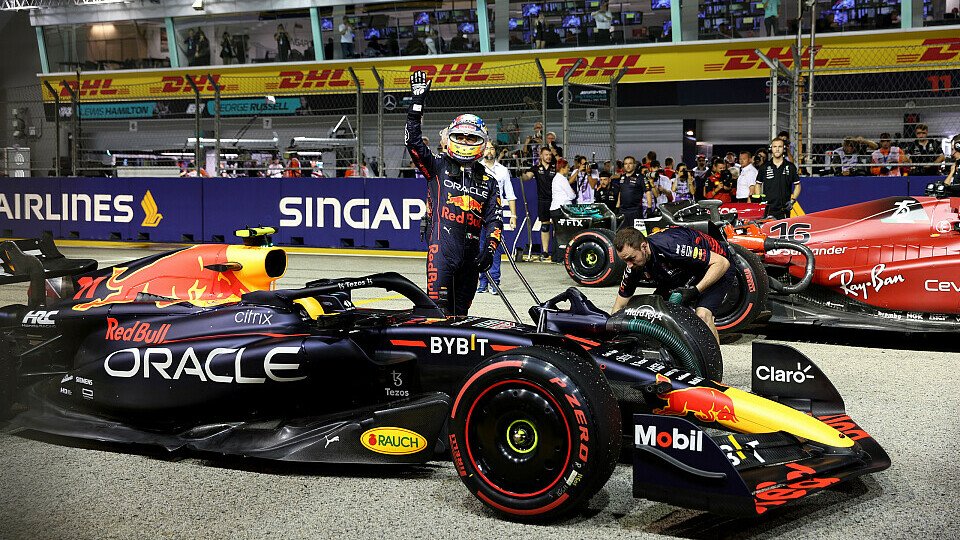 Sergio Perez unterlag im Qualifying von Singapur nur knapp Charles Leclerc, Foto: LAT Images