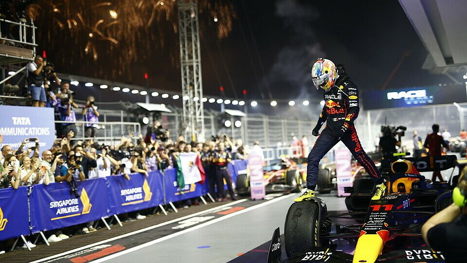 Sergio Perez darf seinen Sieg beim Singapur GP behalten, Foto: LAT Images