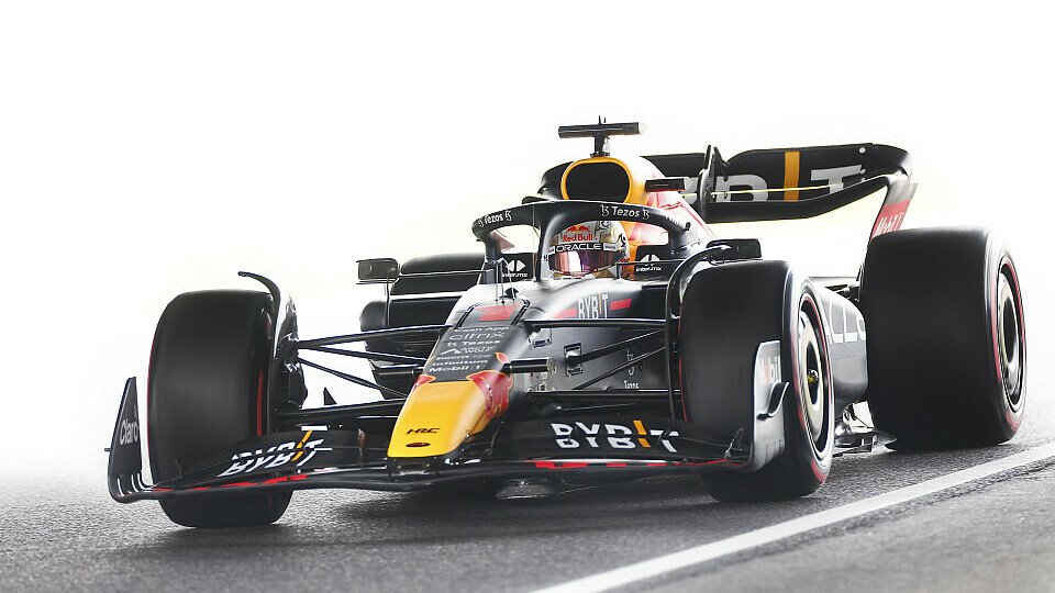 Max Verstappen startet in Suzuka von der Pole Position, Foto: LAT Images