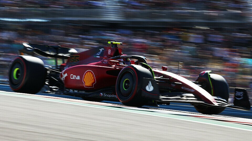 Carlos Sainz startet beim Formel-1-Rennen in den USA am Sonntag von der Pole Position, Foto: LAT Images