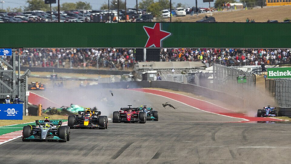 Lance Stroll muss für seinen Unfall mit Fernando Alonso in den USA beim Formel-1-Rennen in Mexiko drei Plätze weiter hinten starten, Foto: LAT Images