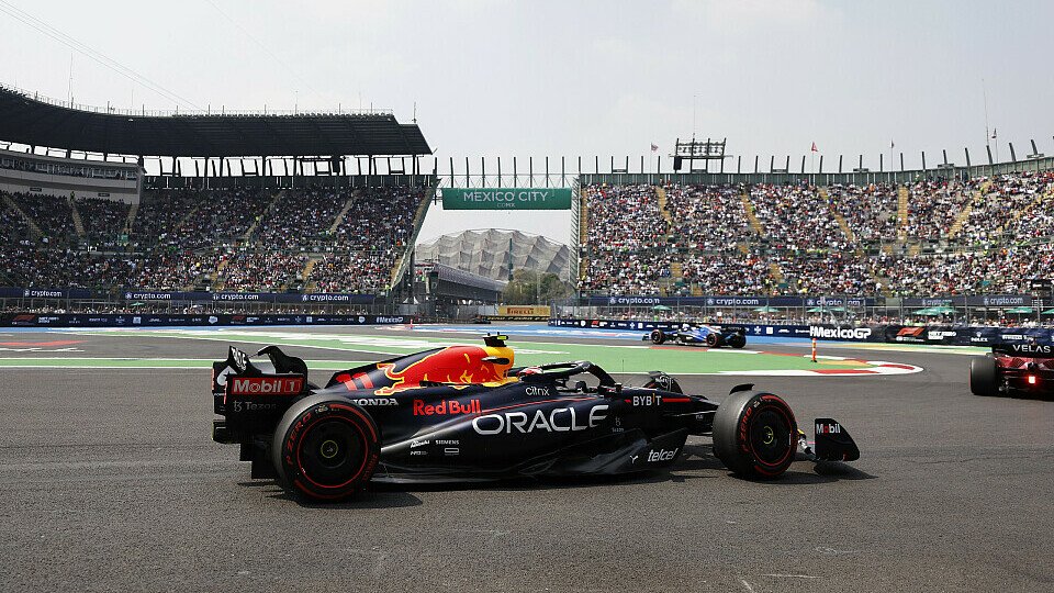 Red Bull traut Sergio Perez am Formel-1-Wochenende in Mexiko die große Sensation zu, Foto: LAT Images
