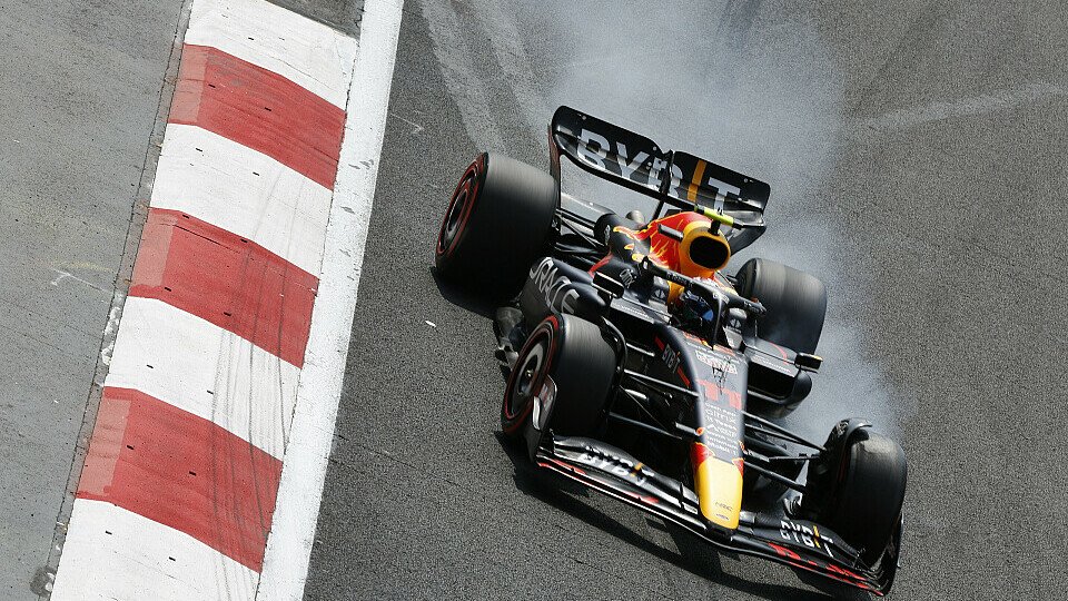 Red-Bull-Fahrer Sergio Perez war im Formel-1-Qualifying in Mexiko vom Pech verfolgt, Foto: LAT Images