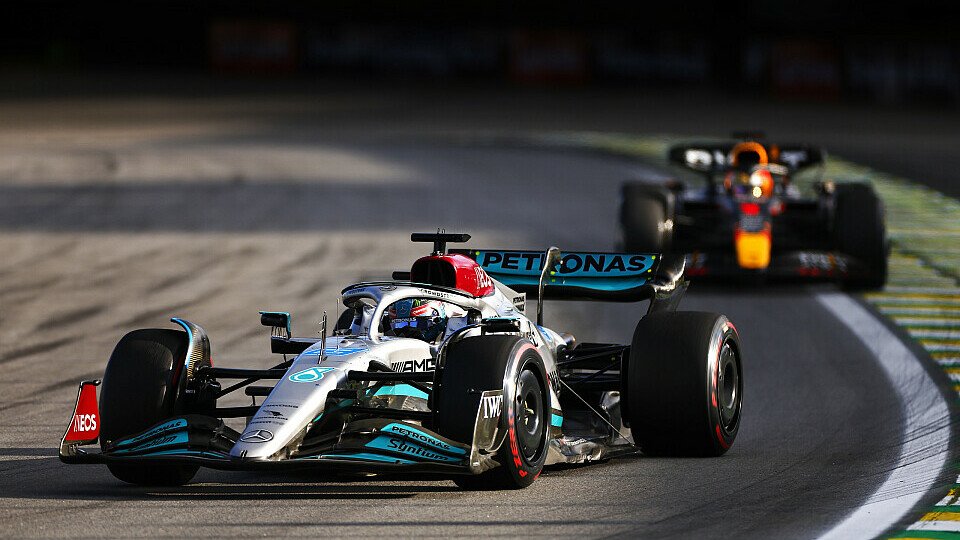 Mercedes-Pilot George Russell hat den Formel-1-Sprint in Brasilien gewonnen und sich die Pole Position für das Rennen gesichert, Foto: LAT Images