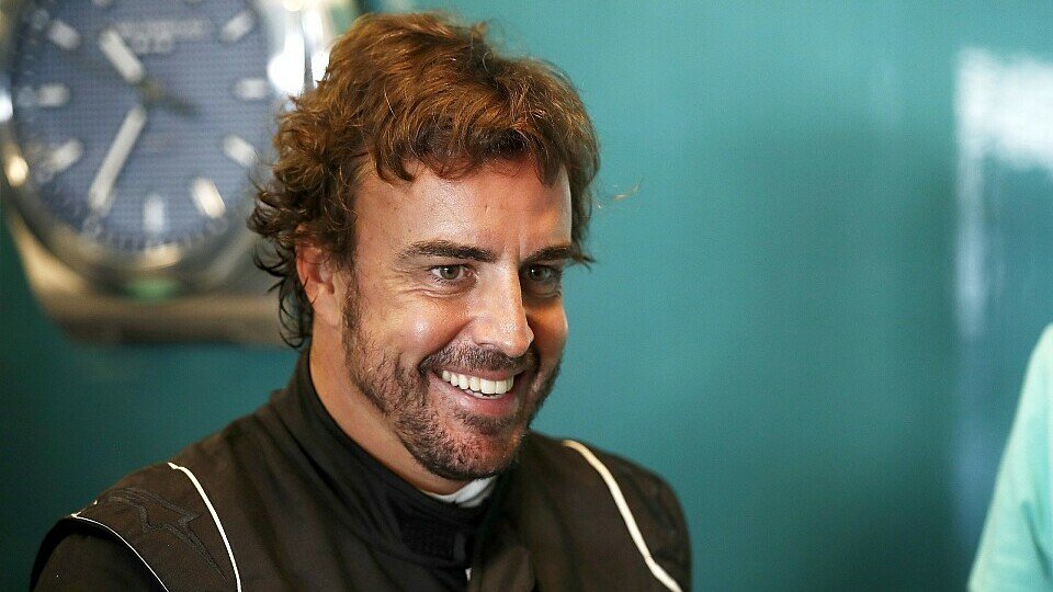 Fernando Alonso glaubt an das Projekt Aston Martin. Und Lawrence Strolls Führungsqualitäten, Foto: LAT Images