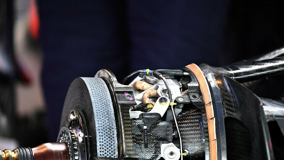 Eine komplexe Angelegenheit - Formel-1-Bremsen sind teuer, dafür aber sehr Effektiv, das trifft auch auf die Bremse des Ferraris 2019 zu, Foto: LAT Images