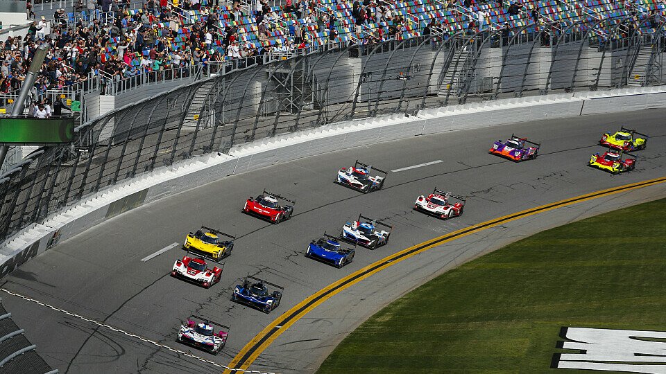 61 Autos gehen bei den 24h Daytona 2023 an den Start, Foto: LAT Images