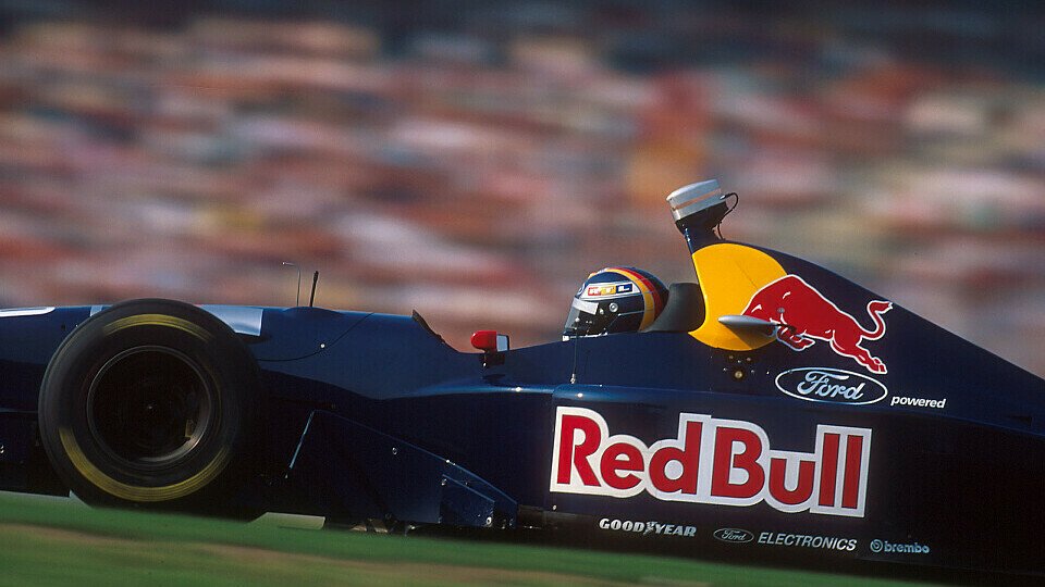 Red Bull und Ford waren vor fast drei Jahrzehnten Partner bei Sauber, Foto: LAT Images