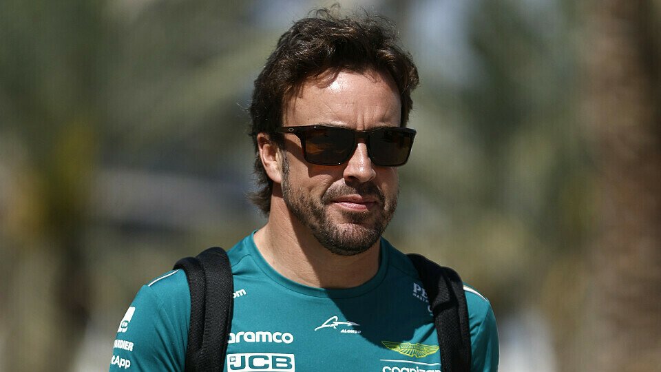 Fernando Alonso fährt in Bahrain an der Seite von Lance Stroll, Foto: LAT Images