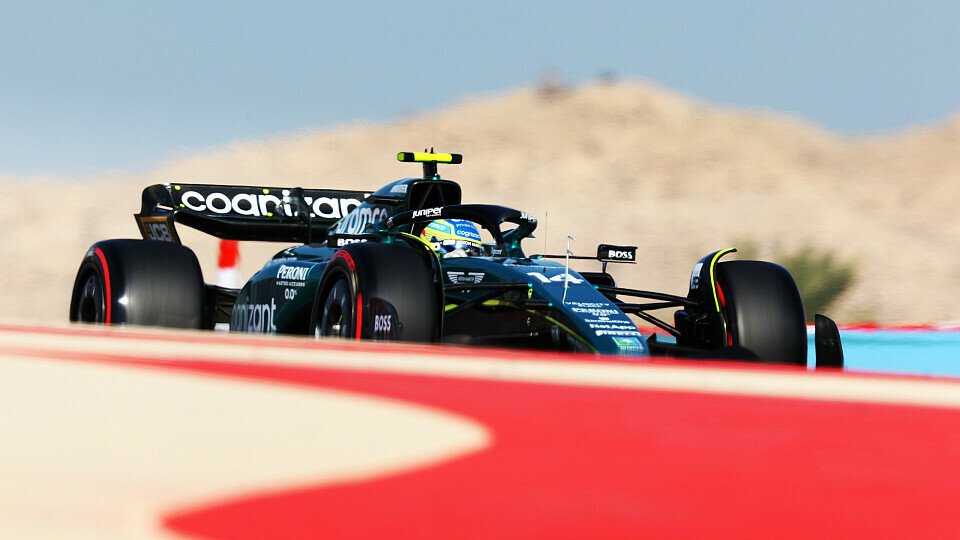 Fernando Alonso fährt Bestzeit im 3. Freien Training zum Bahrain GP, Foto: LAT Images