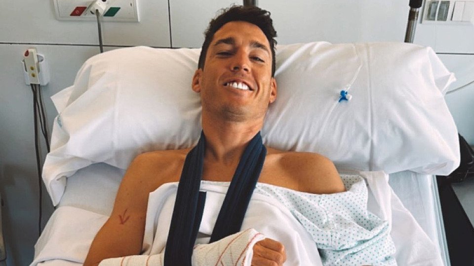 Aleix Espargaro konnte nach der OP bereits wieder lachen, Foto: Instagram/Aleix Espargaro