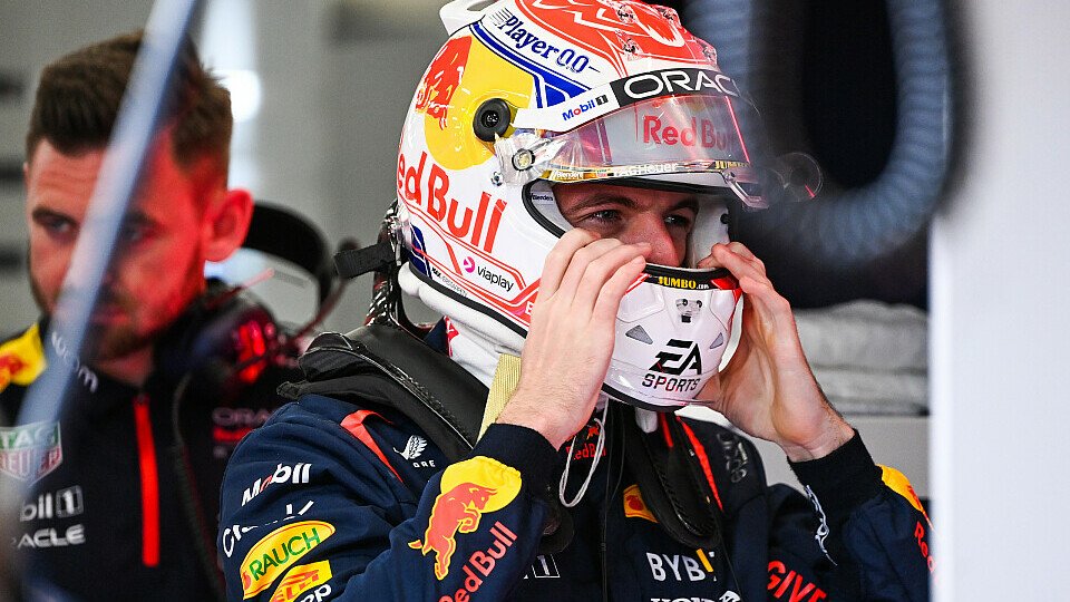 Formel-1-Weltmeister Max Verstappen musste seinen Red Bull im Qualifying in Saudi-Arabien mit Defekt abstellen, Foto: LAT Images