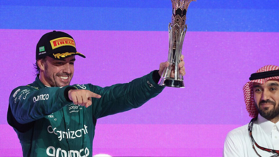 Alonso hatte zwei Mal schon Grund zum Jubeln, will aber mehr, Foto: LAT Images