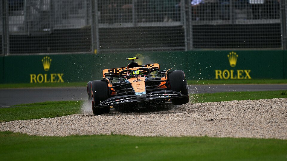 Lando Norris neben der Strecke: Auch im Qualifying geriet der McLaren mehrmals ins Kiesbett, Foto: LAT Images