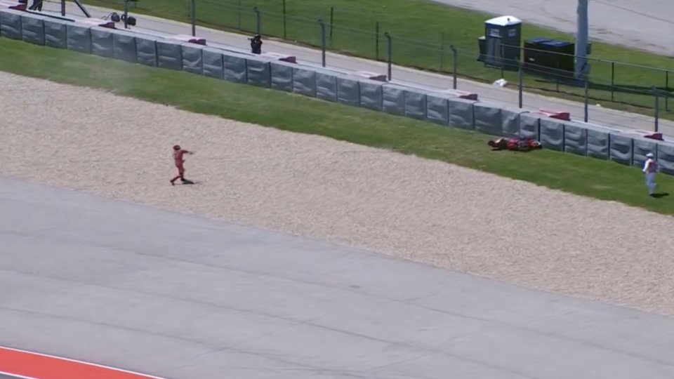 Francesco Bagnaia ließ seinem Frust nach dem Sturz freien Lauf, Foto: Screenshot/MotoGP