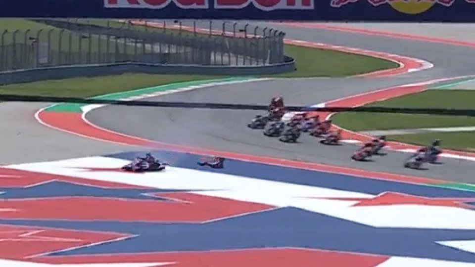Jorge Martin und Alex Marquez stürzten in Turn 3, Foto: MotoGP.com/Screenshot