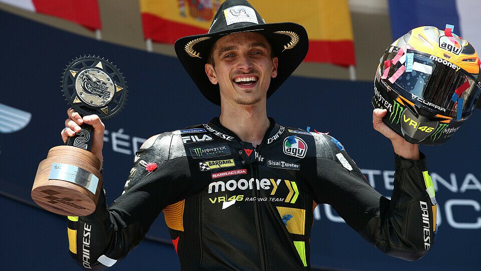 Luca Marini holte sich seinen ersten MotoGP-Pokal, Foto: LAT Images