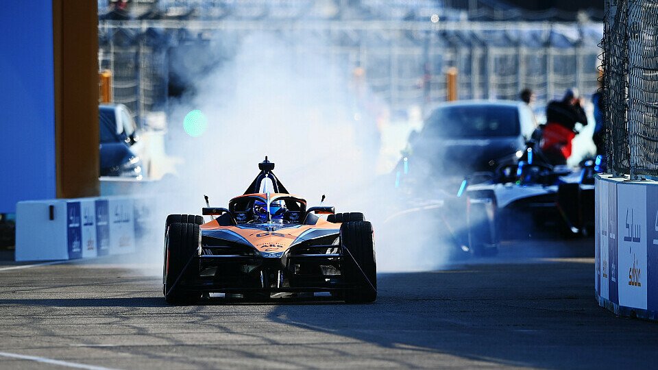 Zu chaotisch: Rene Rast sieht Verbesserungsbedarf bei den Formel E-Rennen, Foto: LAT Images