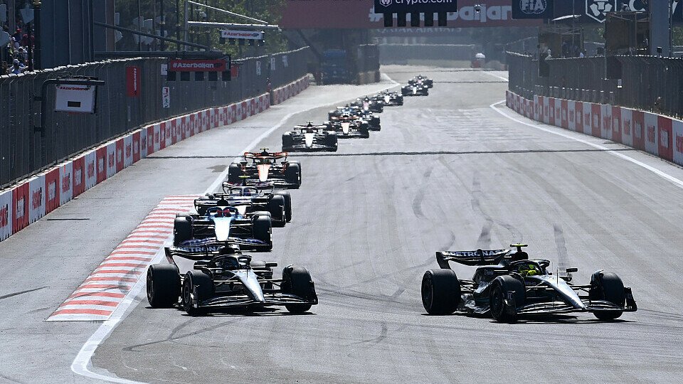 Internes Mercedes-Duell in Baku, mit besserem Ausgang für Lewis Hamilton, Foto: LAT Images