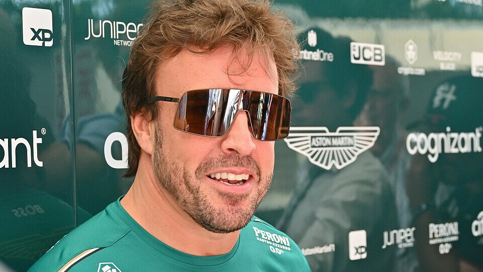 Fernando Alonso macht sich keine Gedanken über die großen Updates der Konkurrenz, Foto: LAT Images