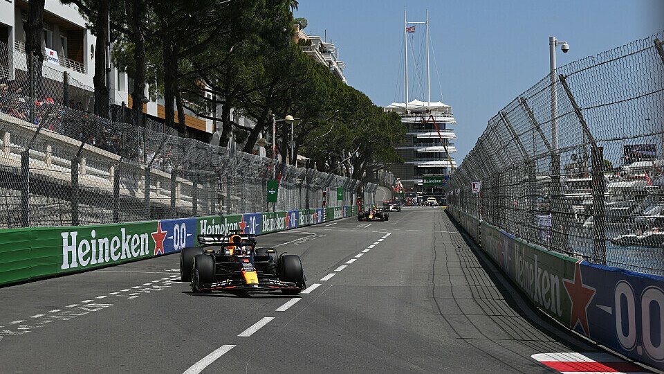 Max Verstappen am Monaco-Freitag: FP1 flop, FP2 top, Foto: LAT Images