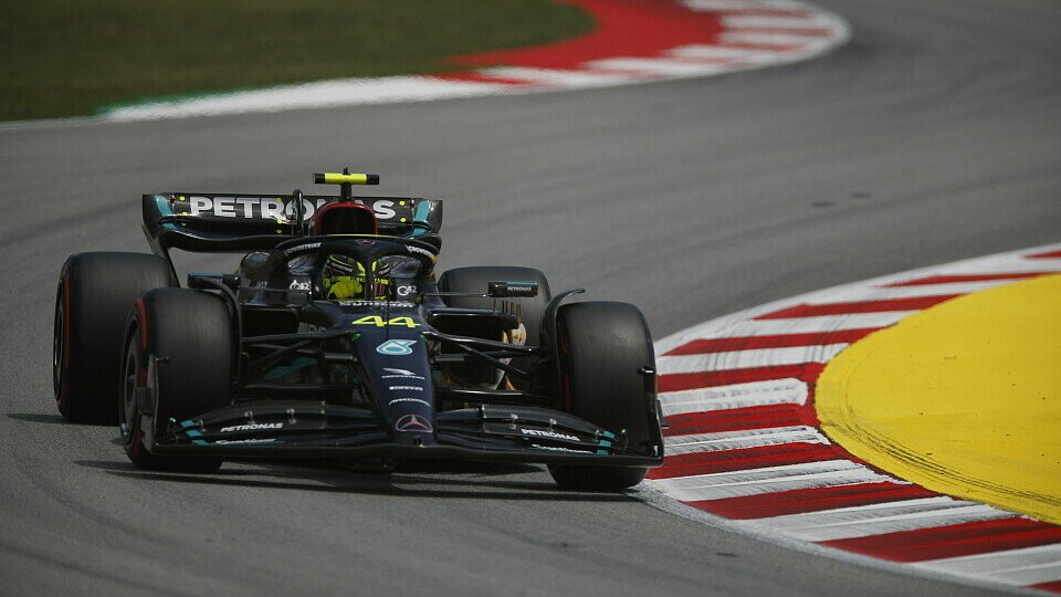 Lewis Hamilton bei der Formel 1 in Barcelona, Foto: LAT Images