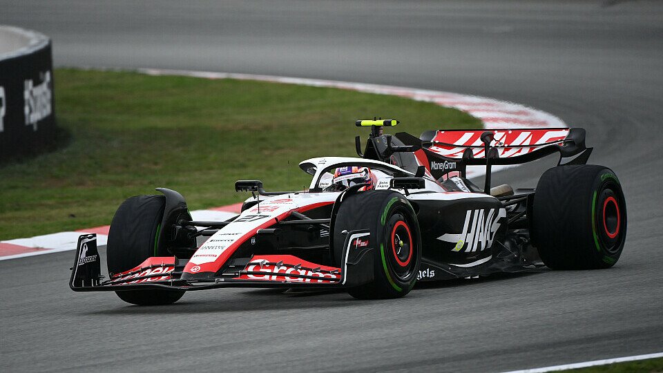 Nico Hülkenberg startet dank einer starken Leistung im Qualifying deutlich vor Teamkollege Magnussen, Foto: LAT Images