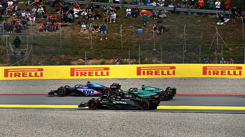 Sergio Perez verpasste beim Formel-1-Rennen in Spanien das Podest knapp, Foto: LAT Images