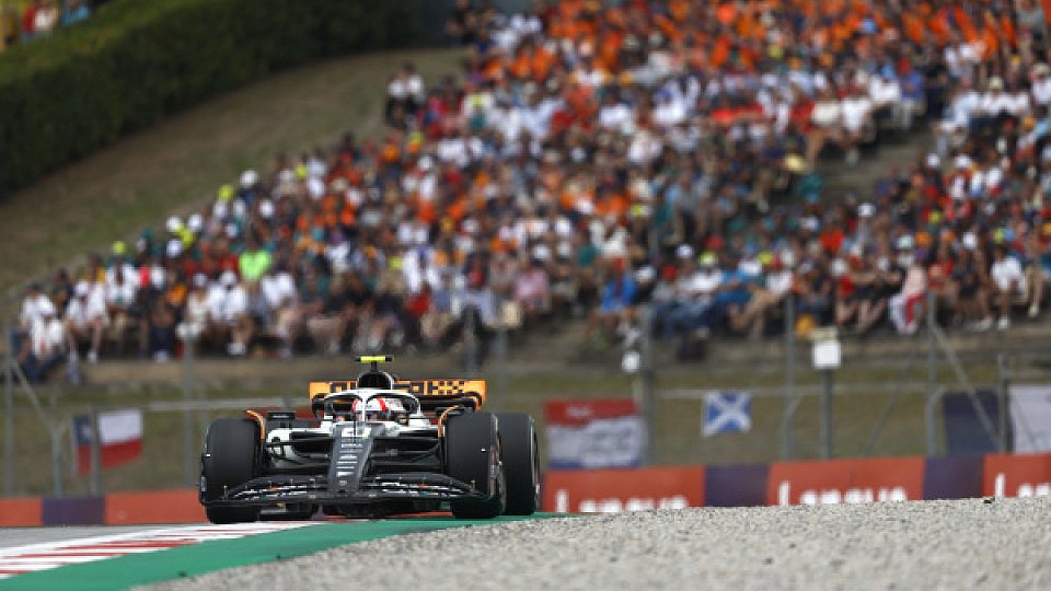 Lando Norris kollidierte beim Spanien GP mit Lewis Hamilton, Foto: LAT Images/Zak Mauger