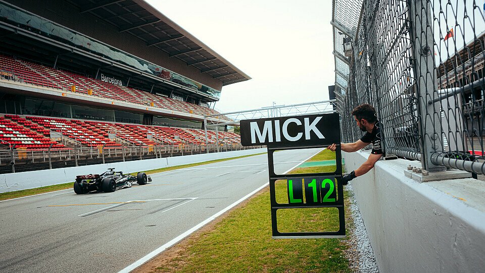 Mick Schumacher wartet auf seine zweite Formel-1-Chance, Foto: Mercedes-AMG F1