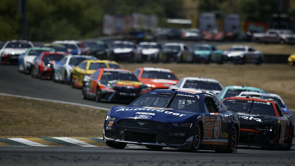 Auf dem Sonoma Raceway startet das 16. Saisonrennen der Regular Season, Foto: Getty Images / NASCAR
