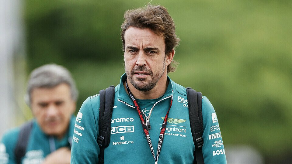 Fernando Alonso will von den wilden Red-Bull-Gerüchten nichts wissen, Foto: LAT Images