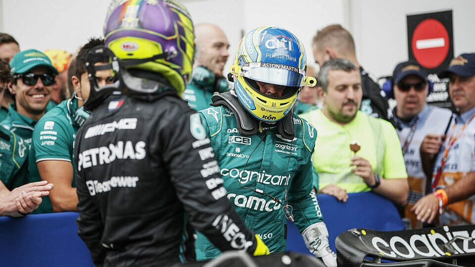Lewis Hamilton und Fernando Alonso zelebrierten heute gemeinsam einen Platz auf dem Podest, Foto: LAT Images