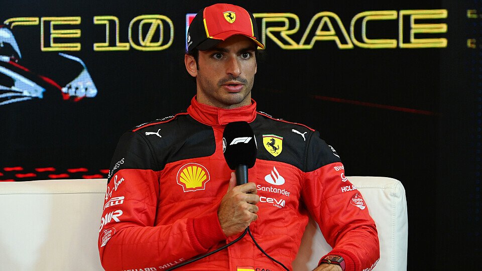 Carlos Sainz sieht größere Probleme bei Ferrari als seine Vertragsverlängerung, Foto: LAT Images