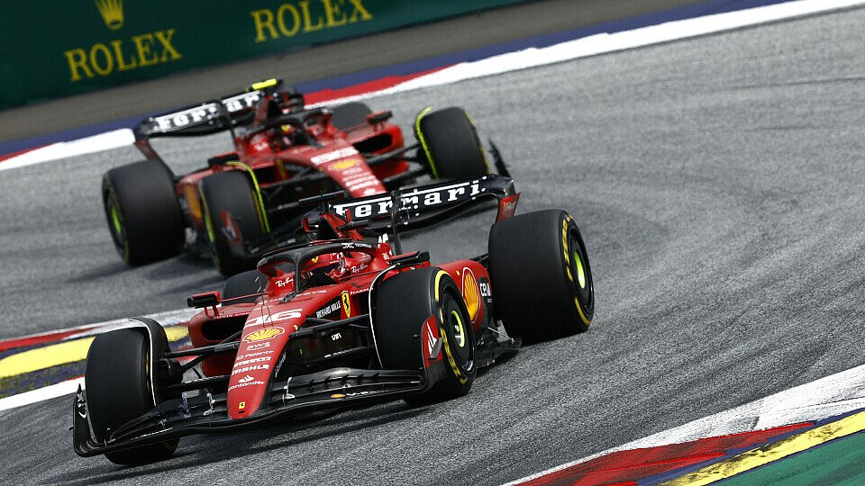 Carlos Sainz zufolge hätten beide Ferrari-Piloten auf dem Podium stehen können, Foto: LAT Images