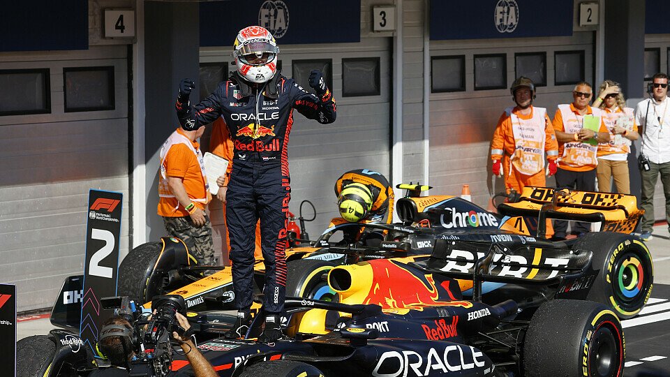 Max Verstappen nimmt heute McLaren den Sieg-Rekord weg, Foto: LAT Images