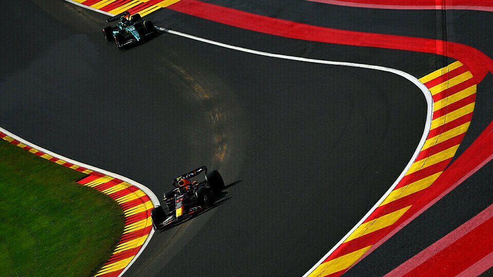 Serio Peres und Fernando Alonso beim Qualifying in Spa-Francorchamps