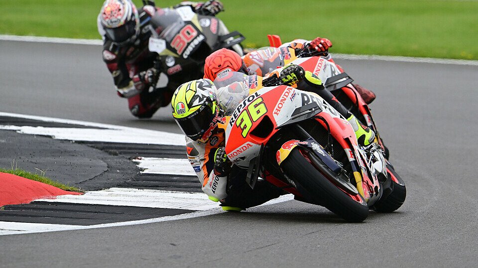 MotoGP-Sprint in Silverstone: Honda und Yamaha fahren am Ende des Feldes ihr eigenes Rennen, Foto: LAT Images
